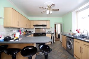 Kitchen- click for photo gallery